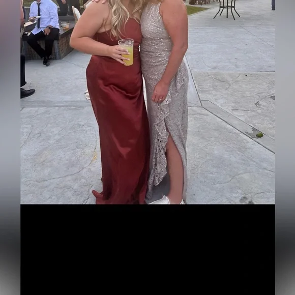 Alex evenings gown - Picture 5 of 5